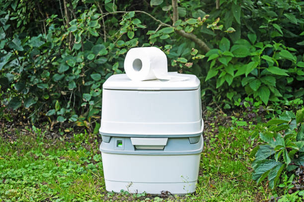 Best Luxury portable toilet rental  in Cassville, MO