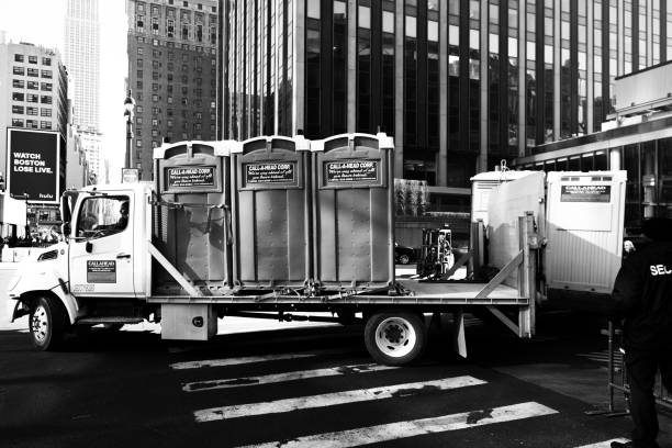 Best Portable restroom trailer rental  in Cassville, MO